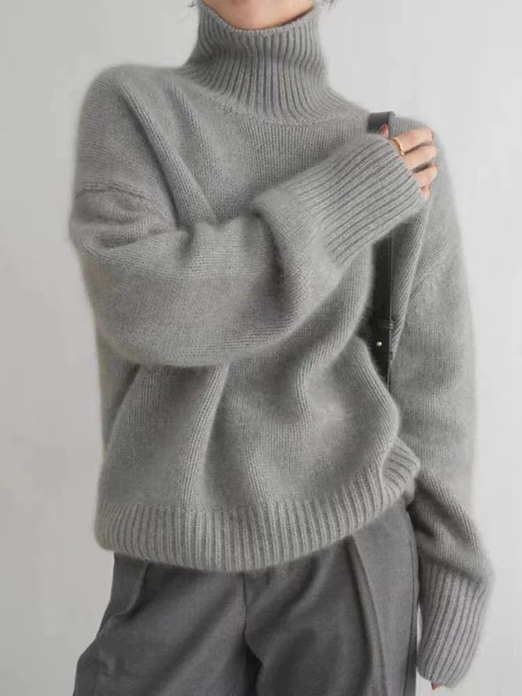 Lea - Comfortable Turtleneck