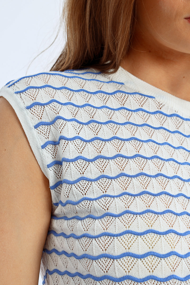 Daisy – White and Blue Sleeveless Sweater