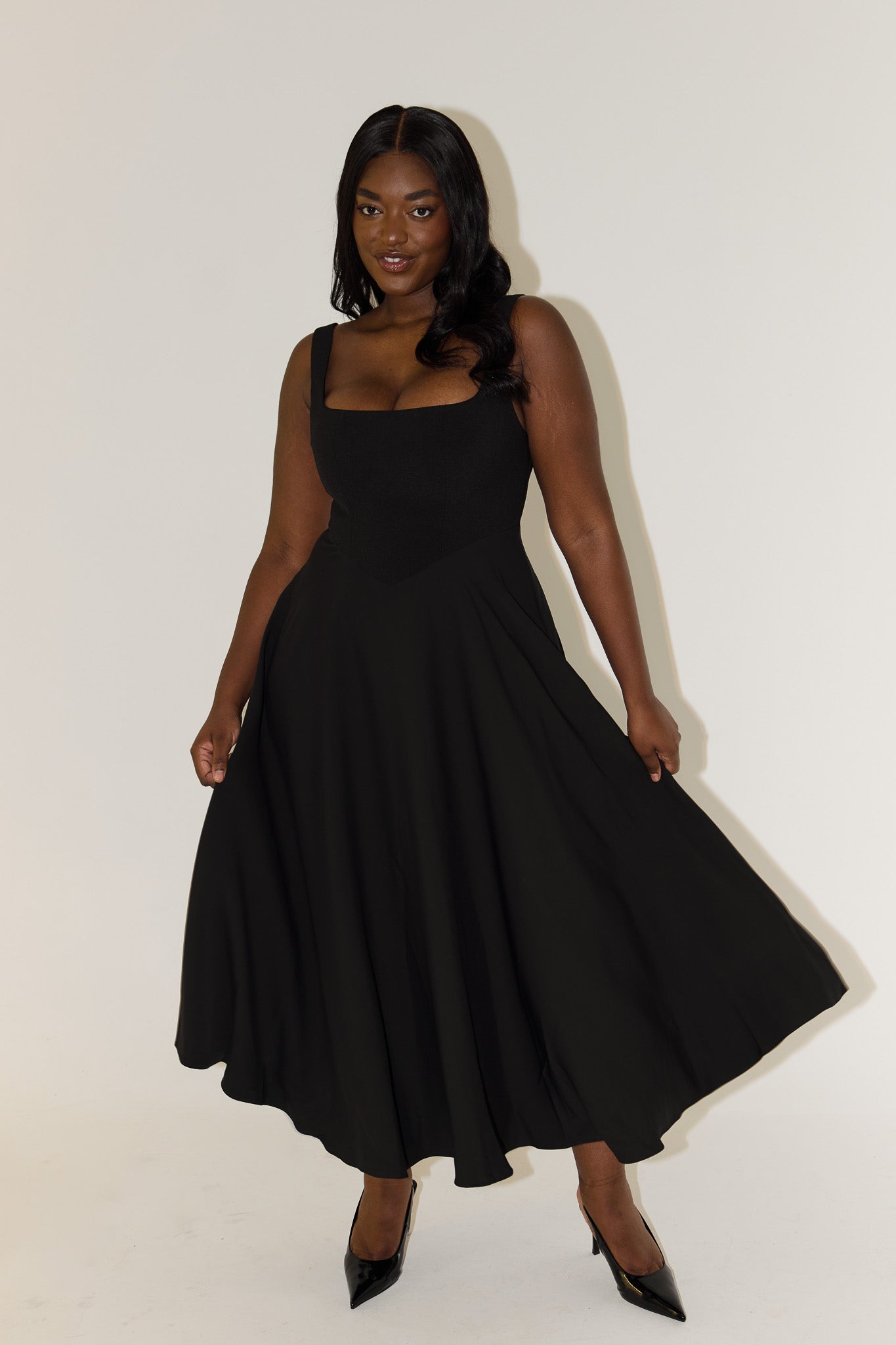 Amelia – Classic Square Neck Midi Dress