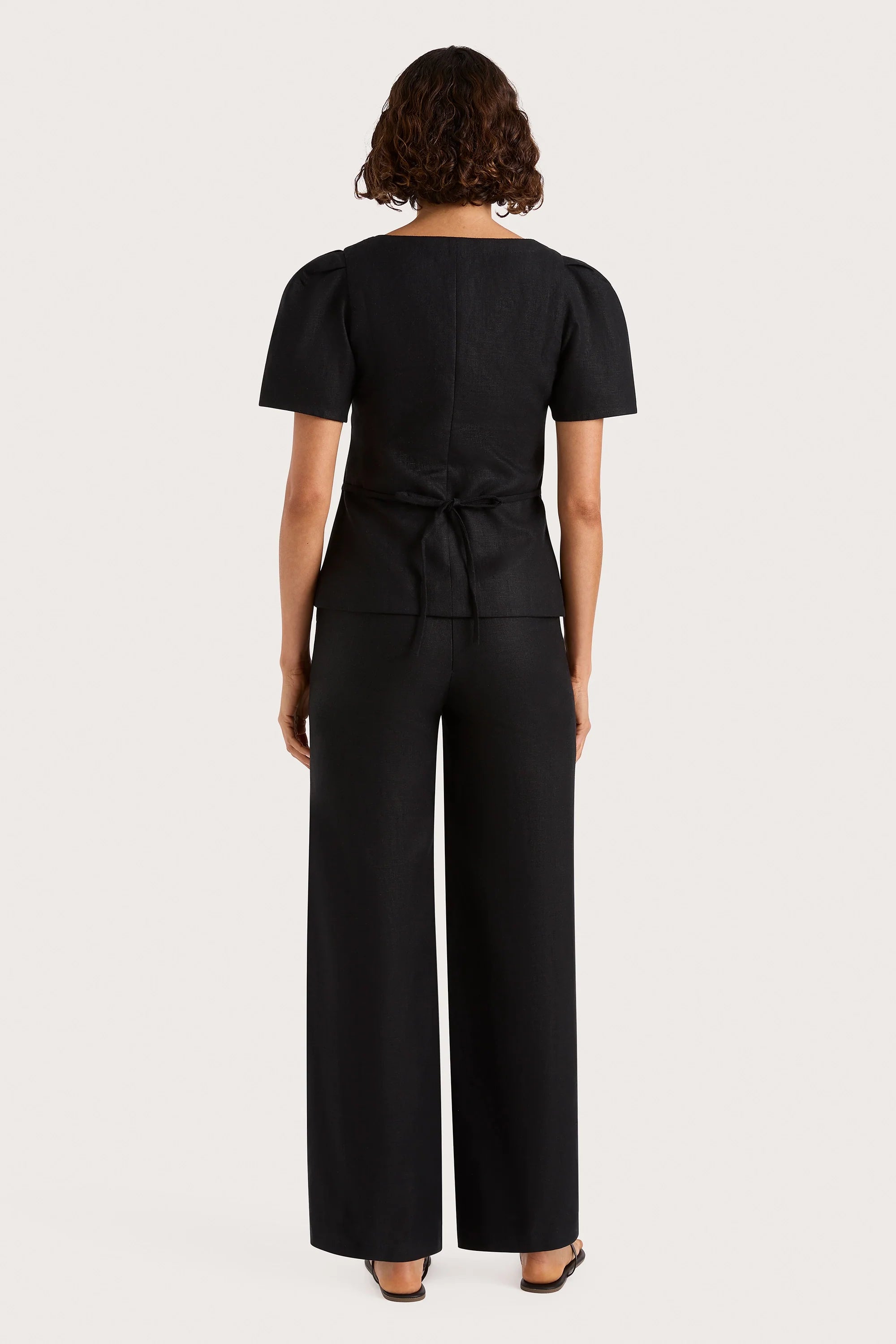 Sophia – High-Waisted Wide-Leg Trousers Black