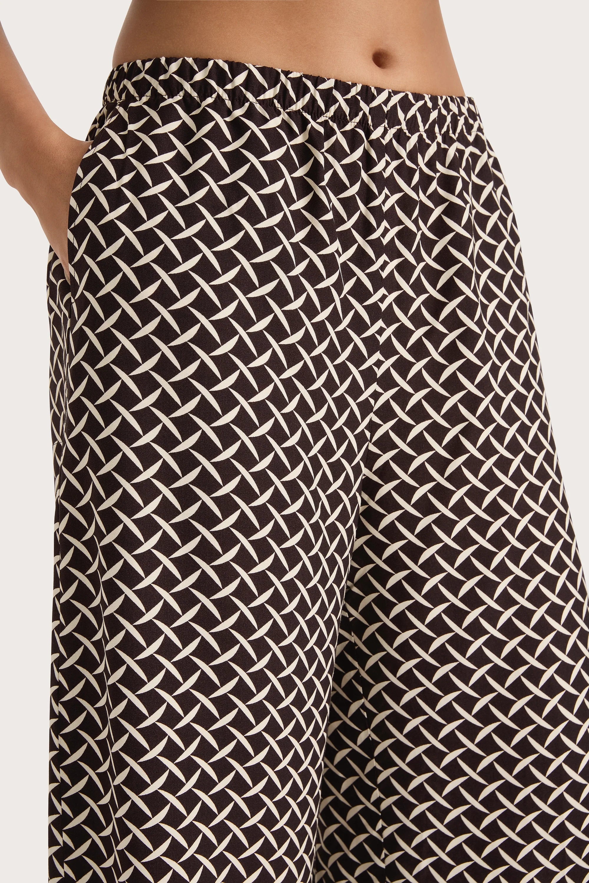 Harriet – Wide Leg Geo Print Trousers
