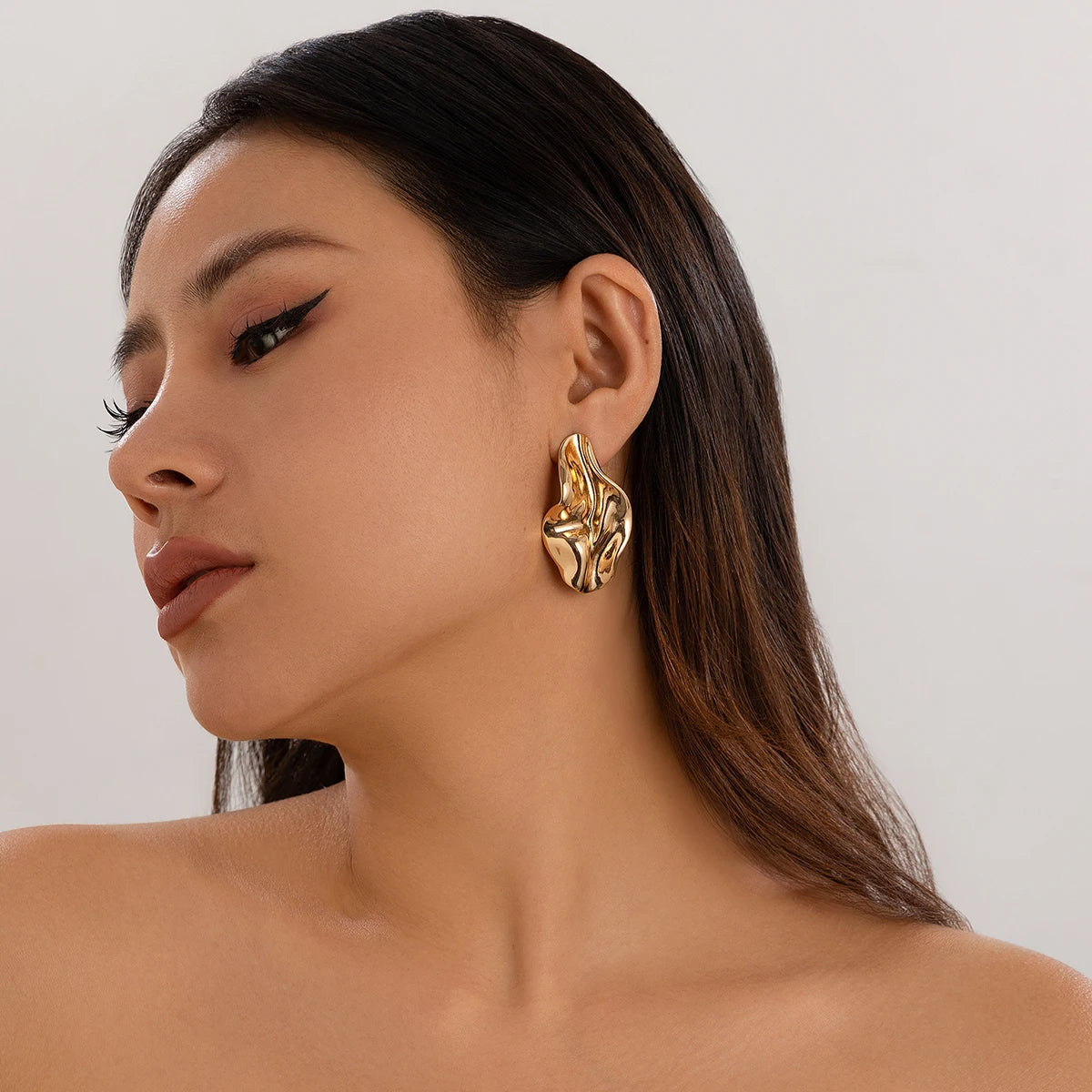 Gold Irregular Pleated Metal Earrings for Women – Modern Party Jewelry