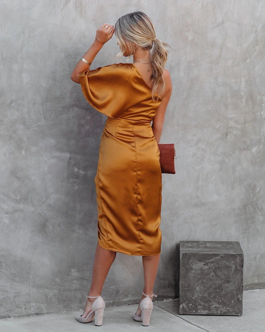 Maelle – One-Shoulder Drape Midi Dress