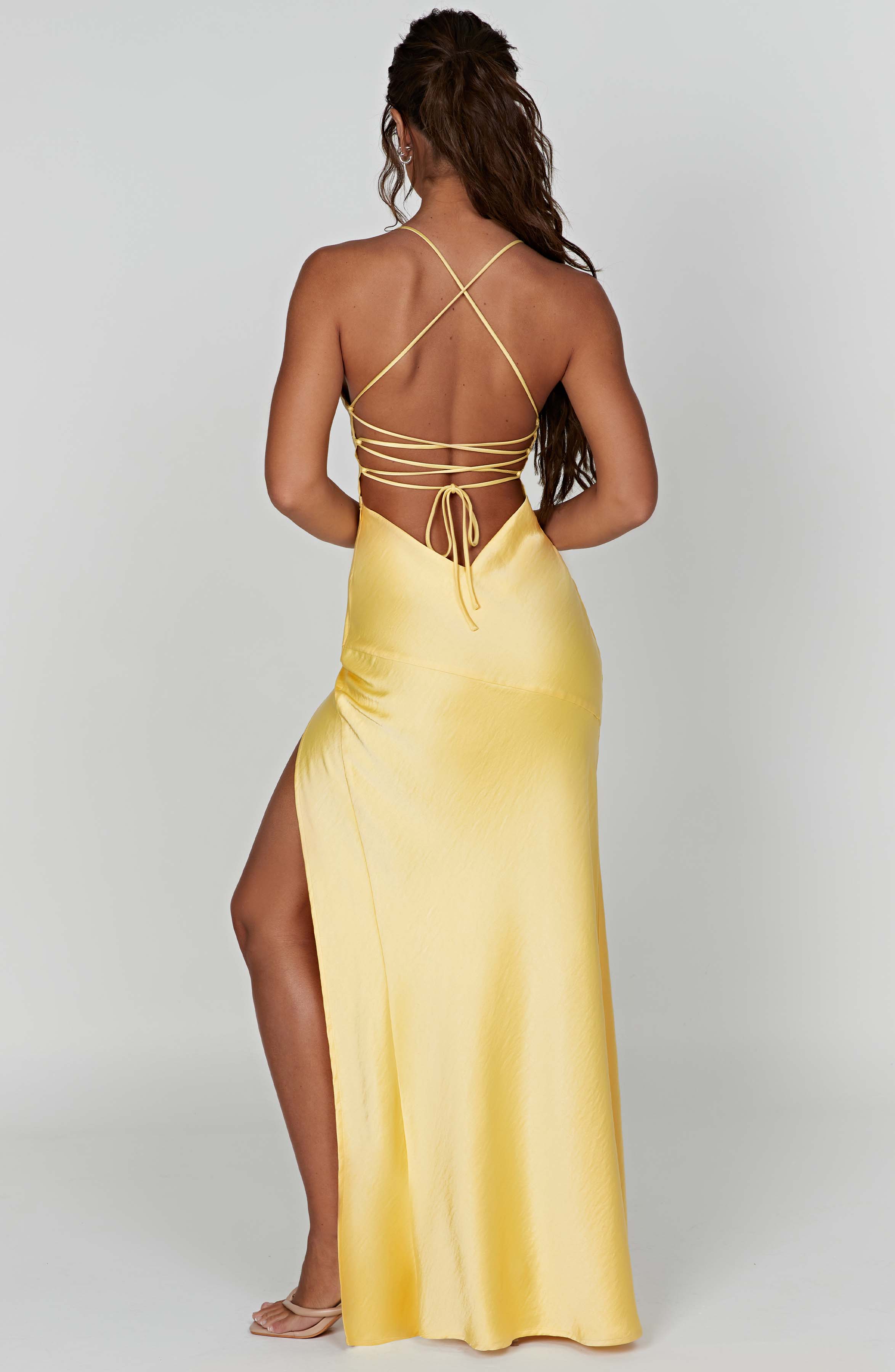 Lucrezia – Backless Maxi with Tie-Up Straps