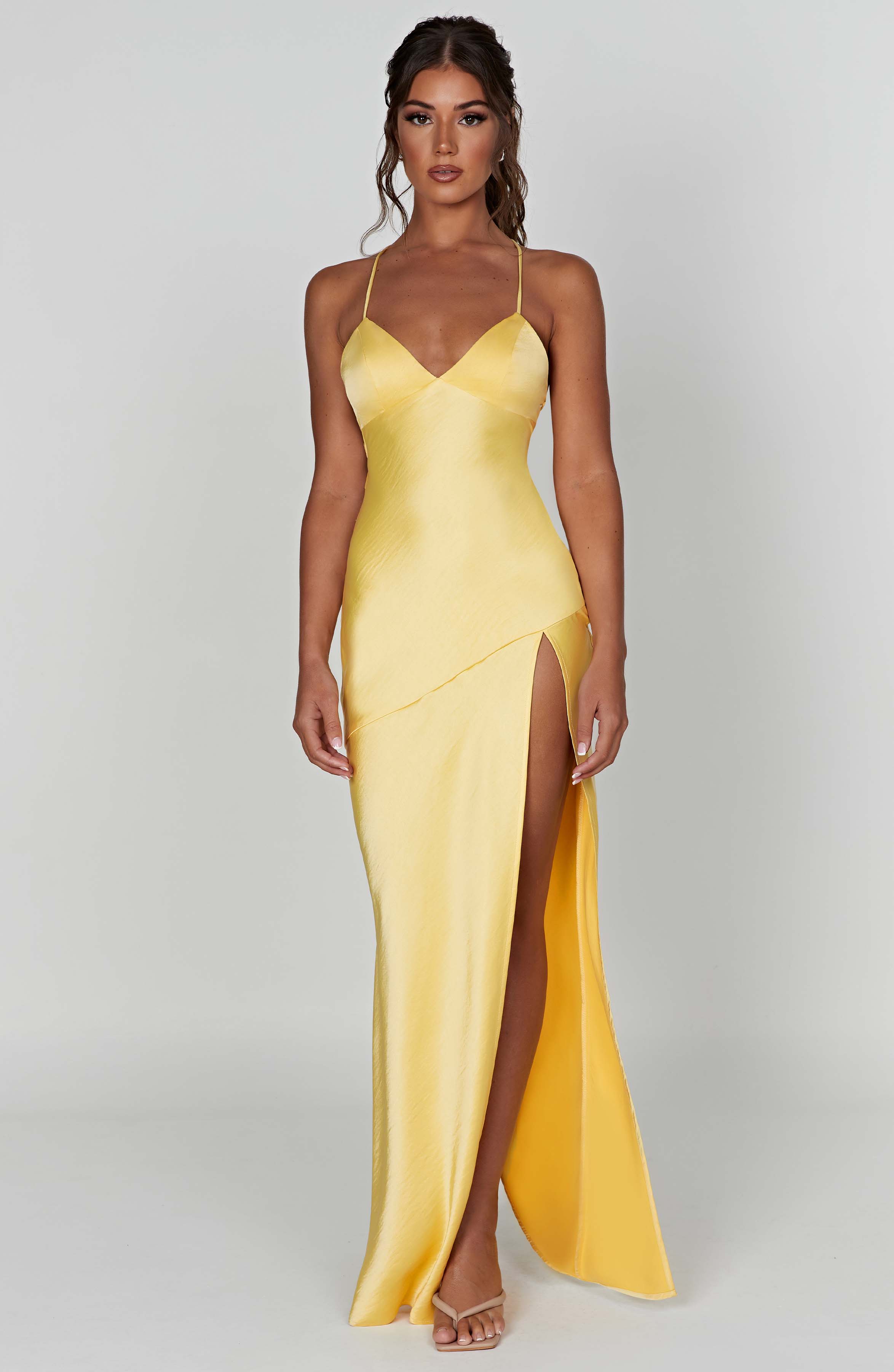 Lucrezia – Backless Maxi with Tie-Up Straps
