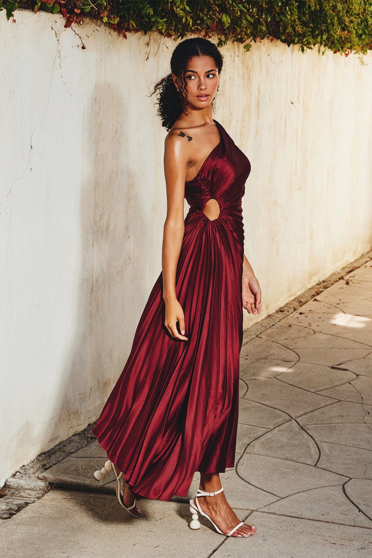 Sylviana – Twist-Pleated Midi Dress