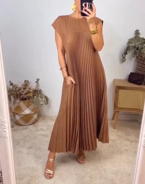 Valerie – Sculpted Pleat Maxi Dress