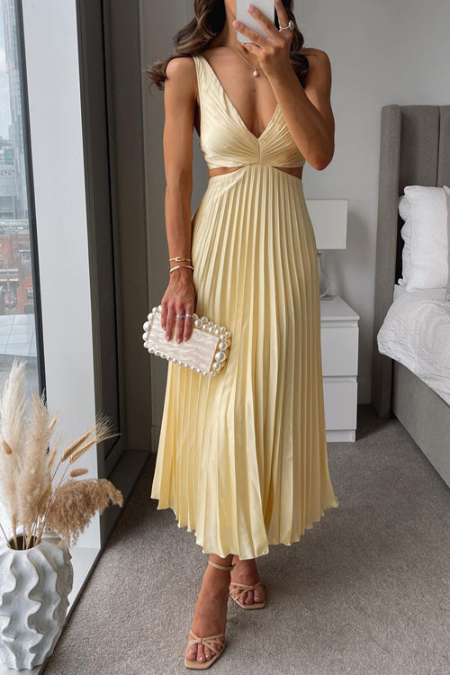 Zoe – Twist Cut-Out Pleated Midi