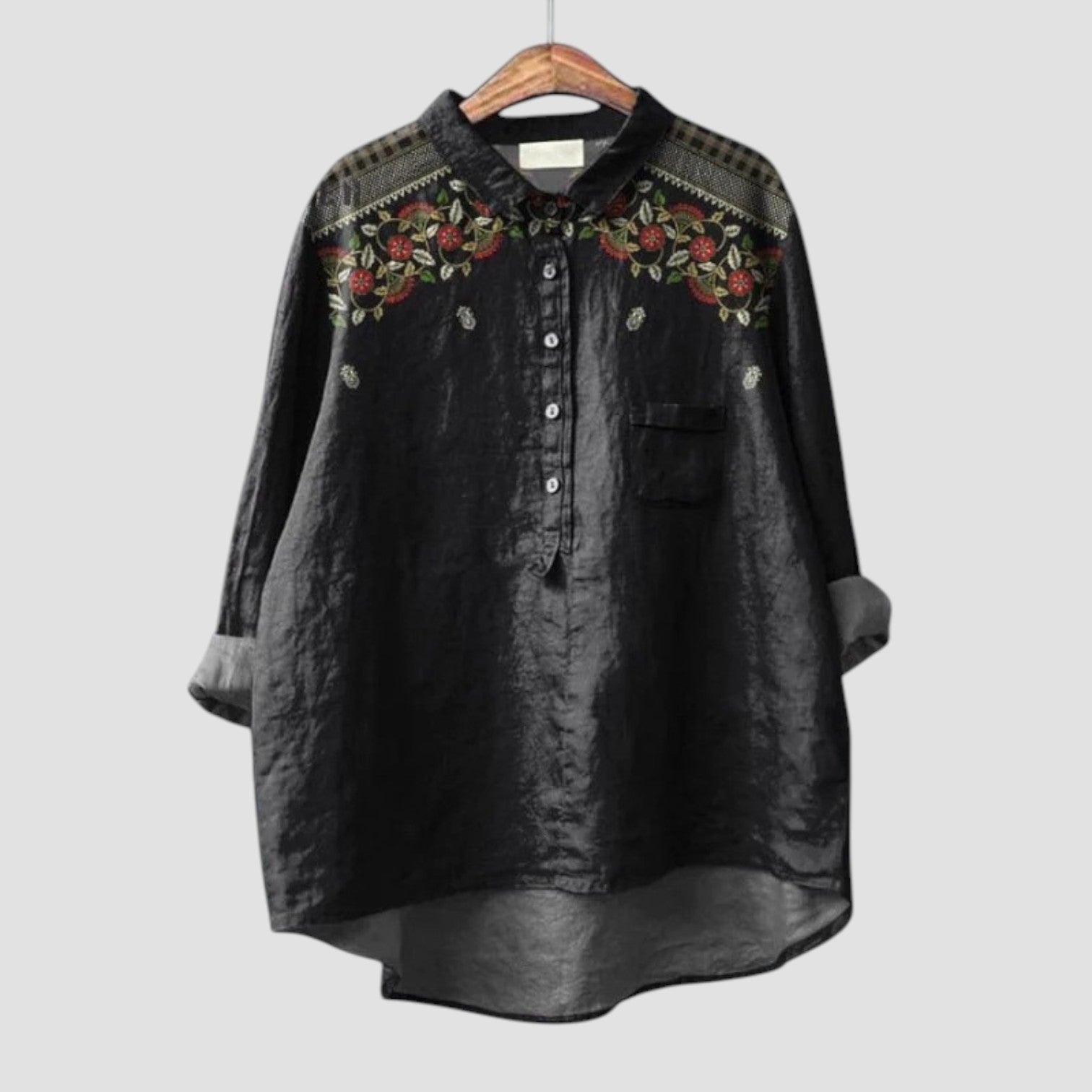Cute | Oversized black shirt with floral embroidery for an elegant, relaxed style