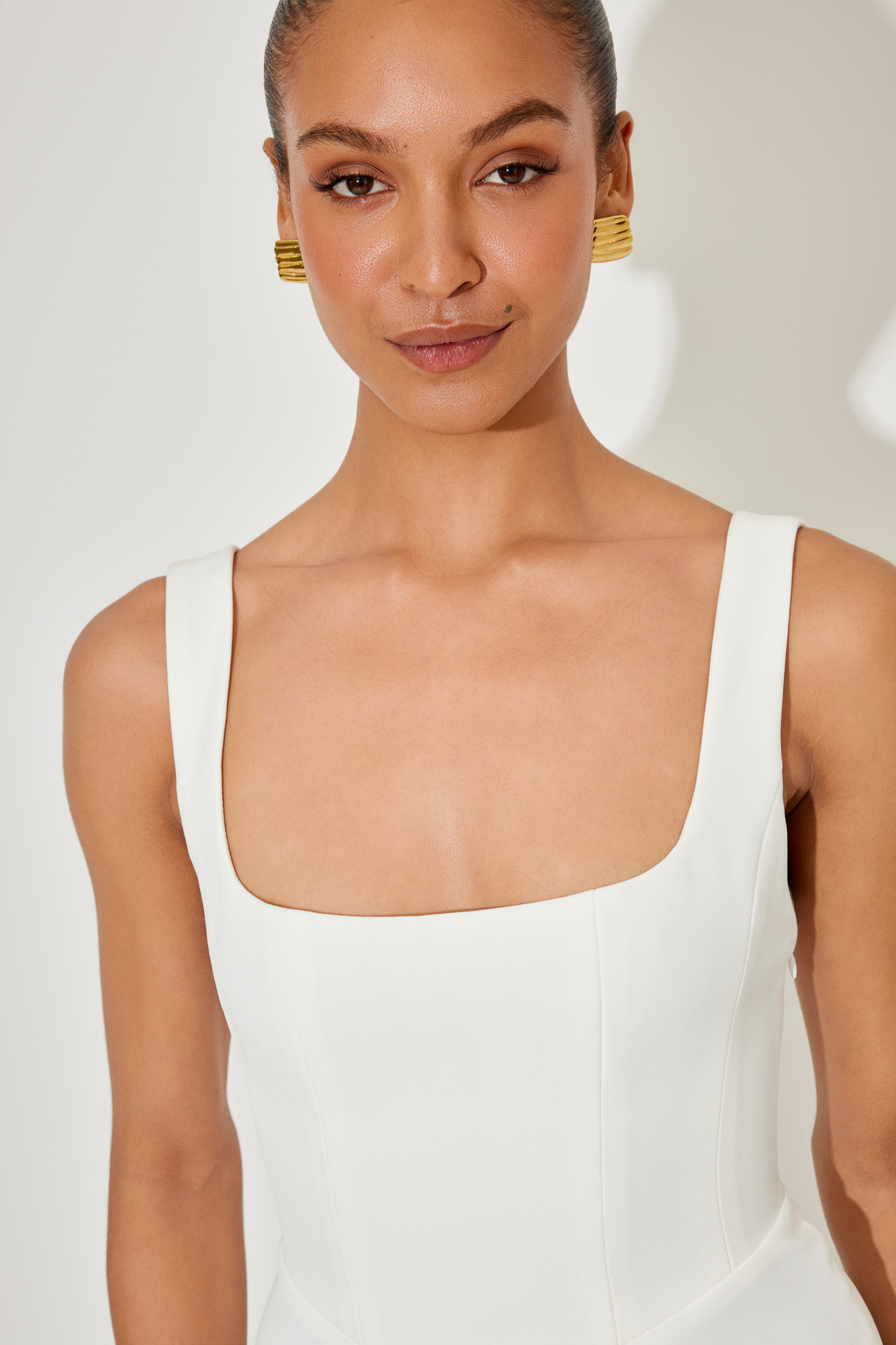 Amelia – Classic Square Neck Midi Dress