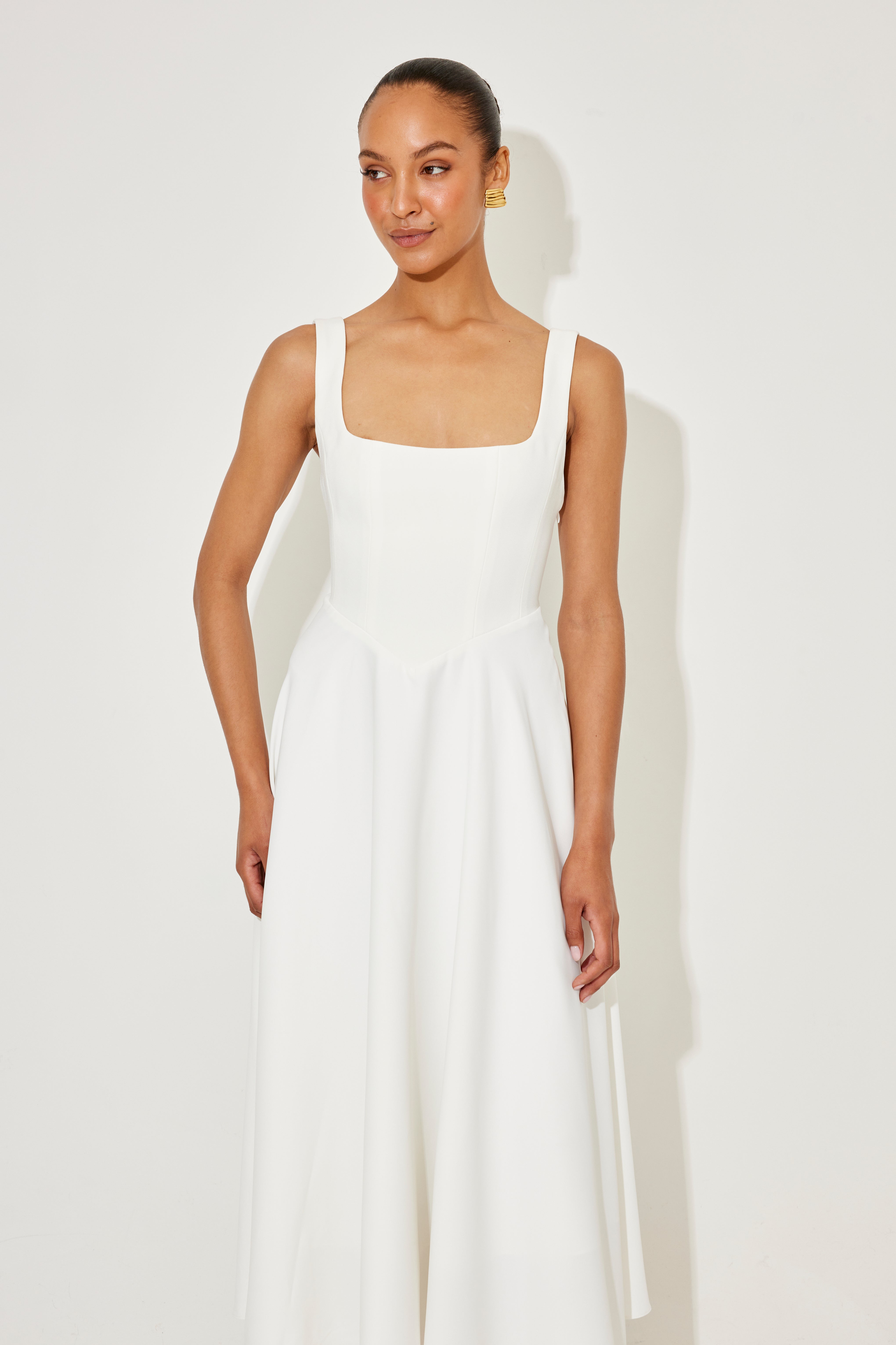 Amelia – Classic Square Neck Midi Dress