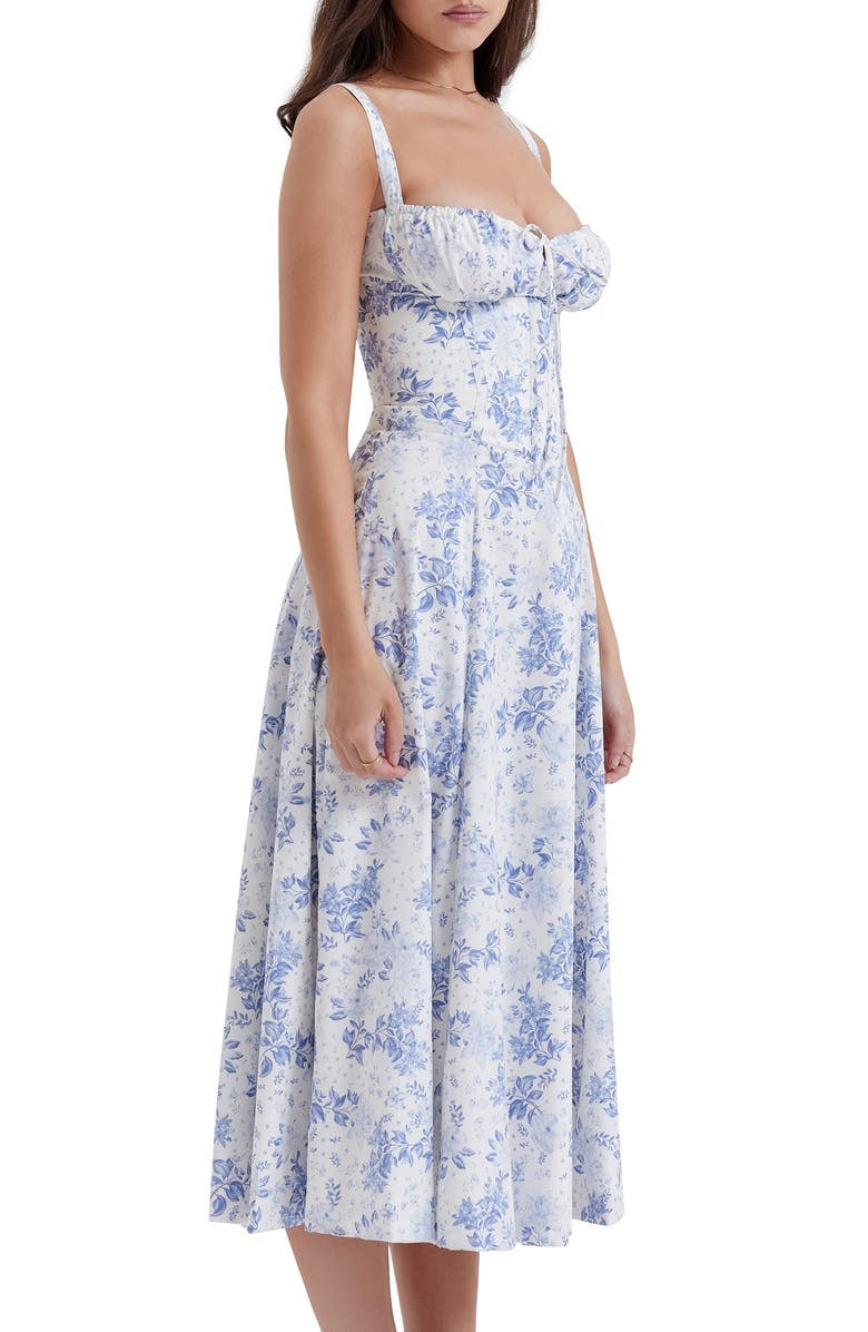 Waist-shaping dress