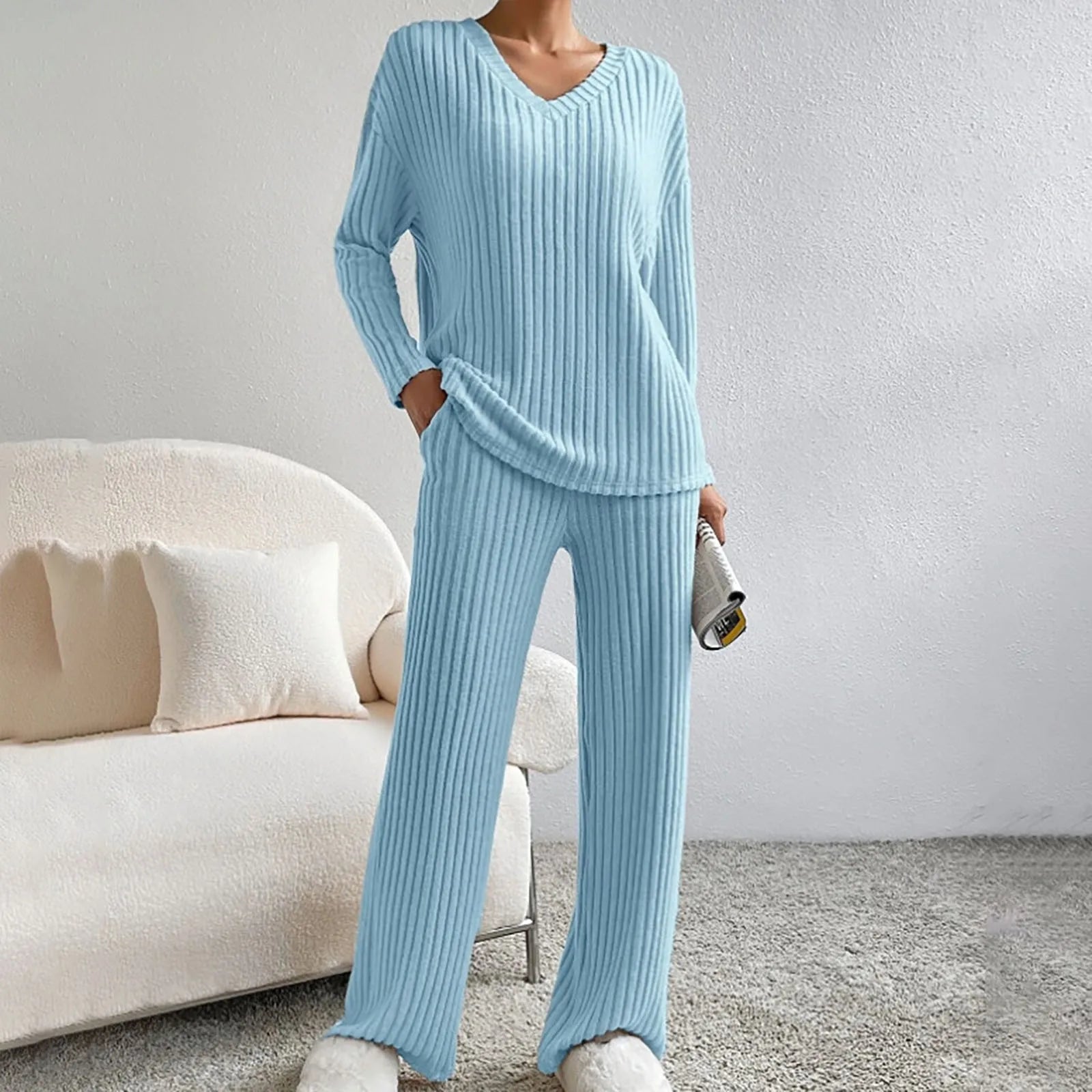 KNITTED - 2 - PIECE SET