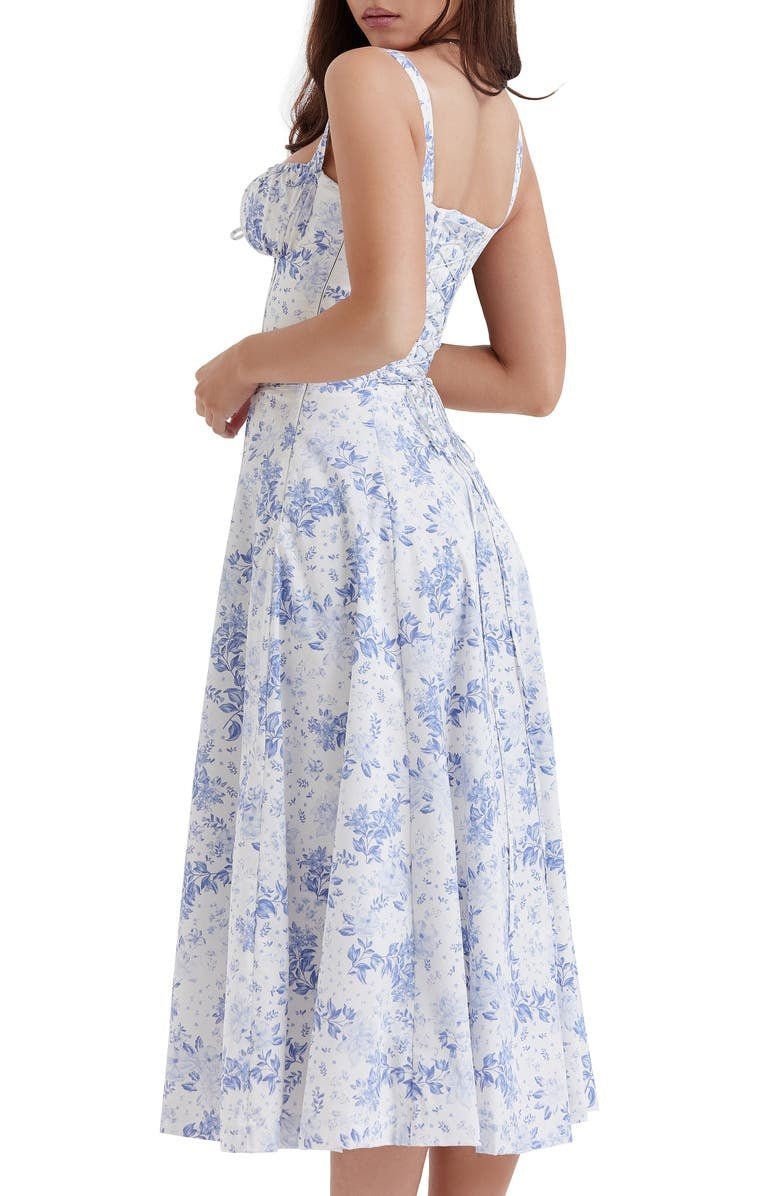 Waist-shaping dress
