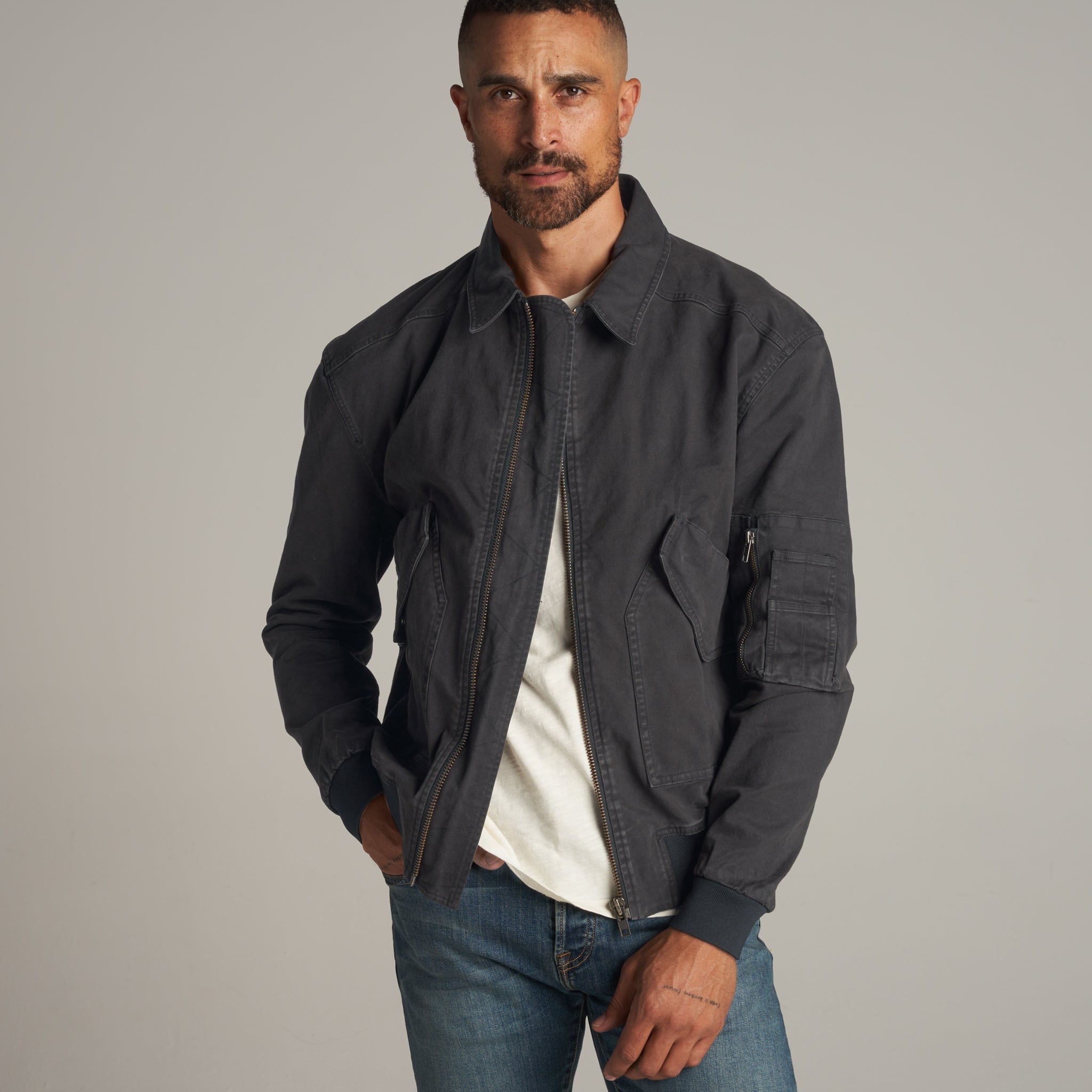 Archie – Twill Bomber Jacket with Utility Style