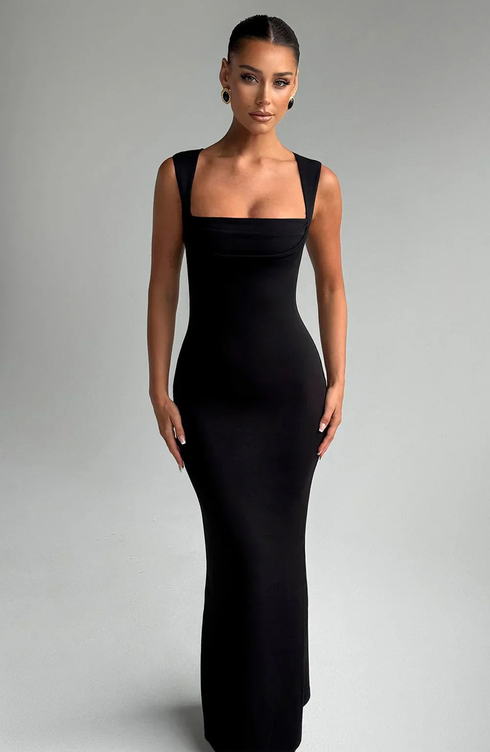 Flamara – Square Neck Sculpted Gown
