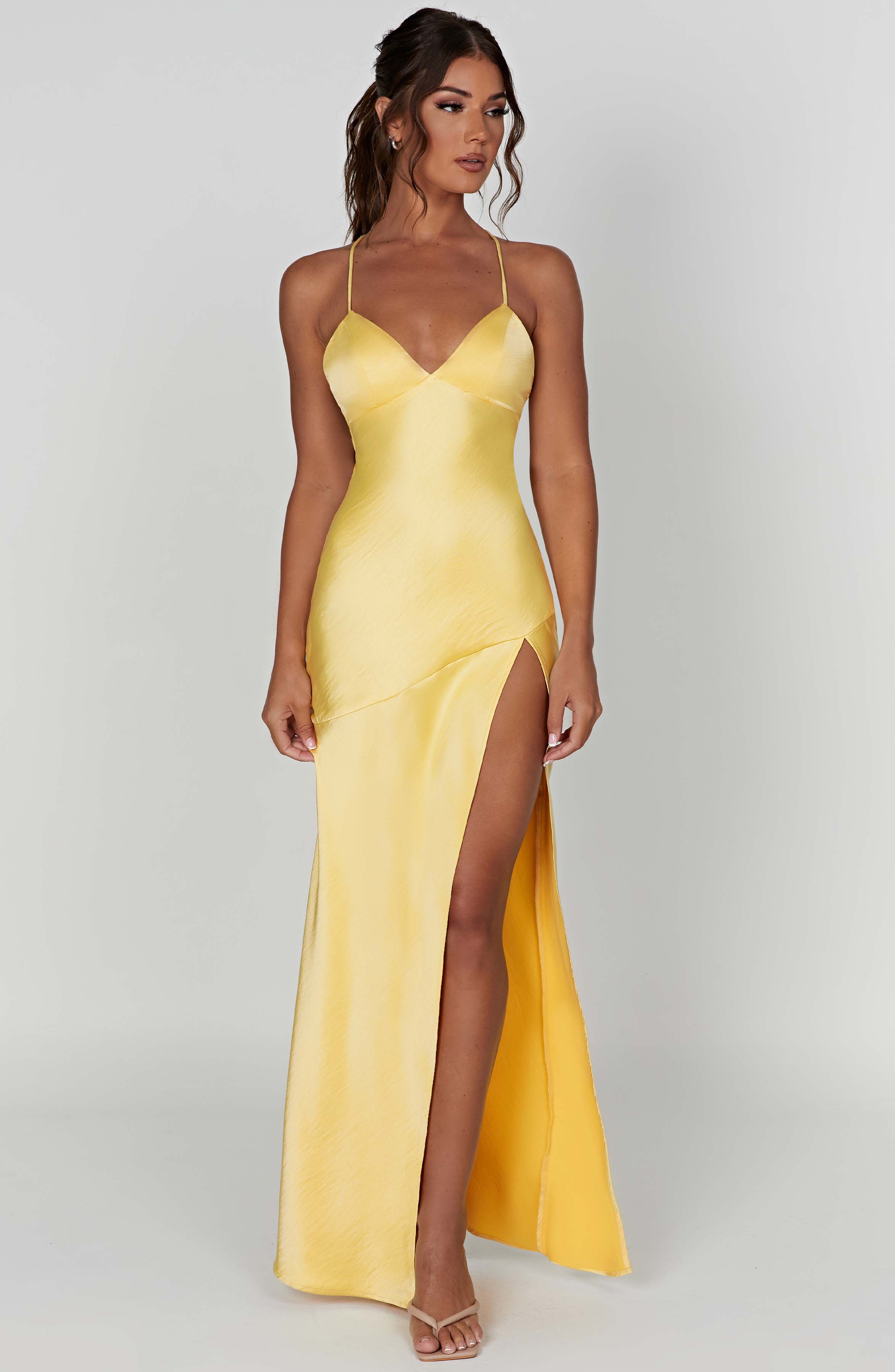 Lucrezia – Backless Maxi with Tie-Up Straps