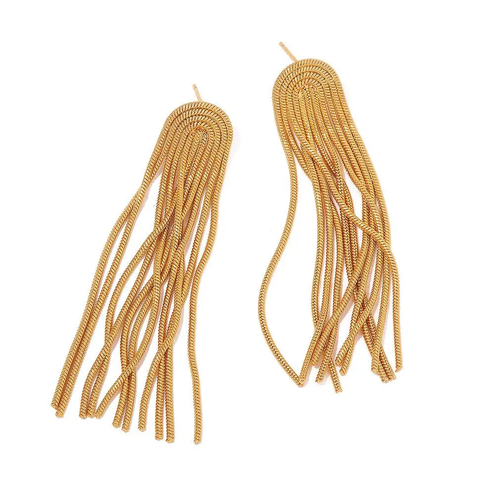 Amelia – Gold Tassel Drop Earrings