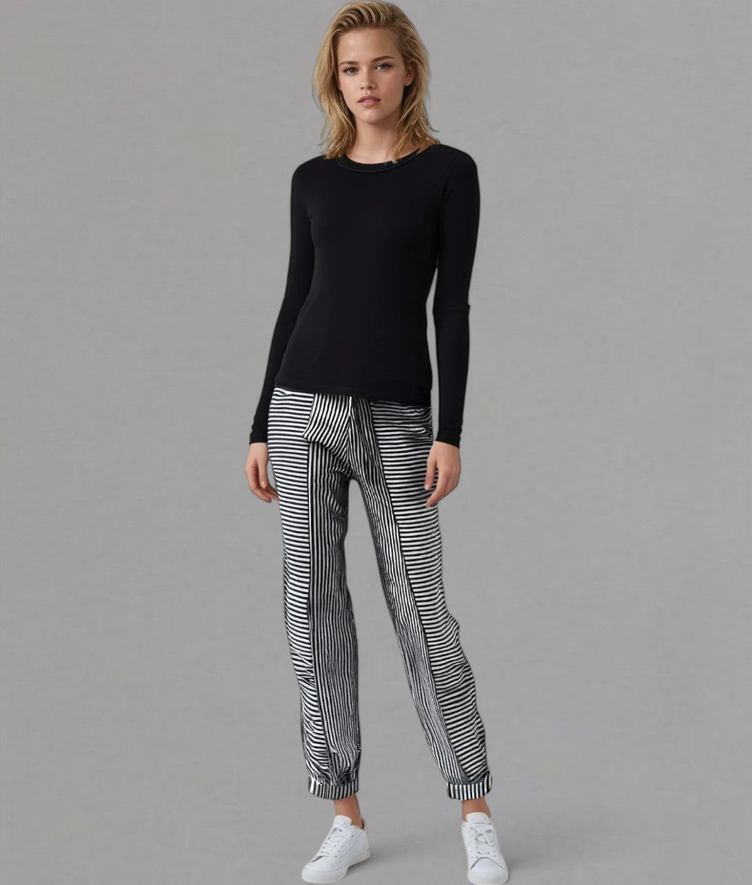 Valleria – Relaxed Fit Striped Trousers Women